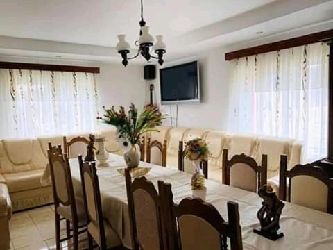 La Capra Vecinului Villa Oglinzi Exteriör bild